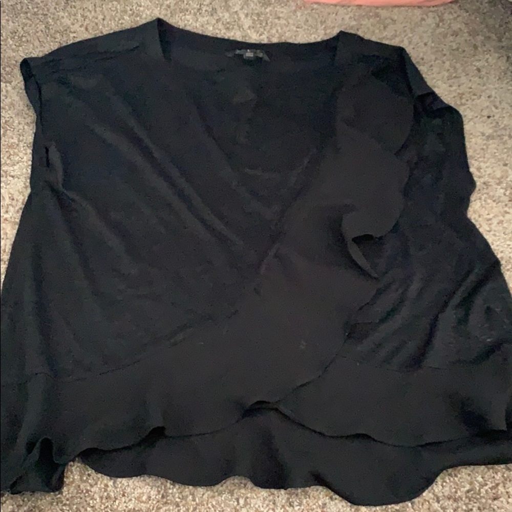 Banana Republic cute top with satin ruffles